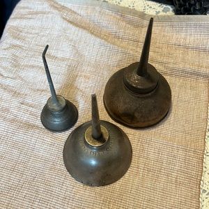 Set of 3 Vintage thumb pump oil cans